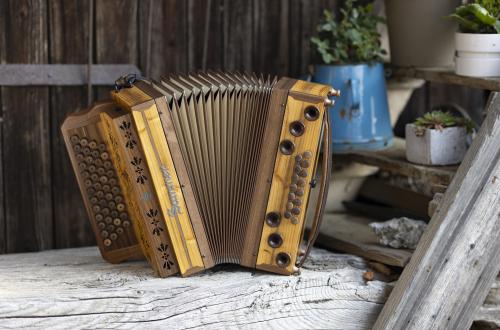 Grand Edelholz Fichte Antik von Sammer Harmonika