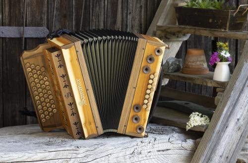 Grand Edelholz Eibe von Sammer Harmonika