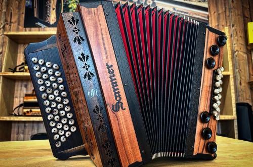Grand Edelholz Indischer Apfel von Sammer Harmonika